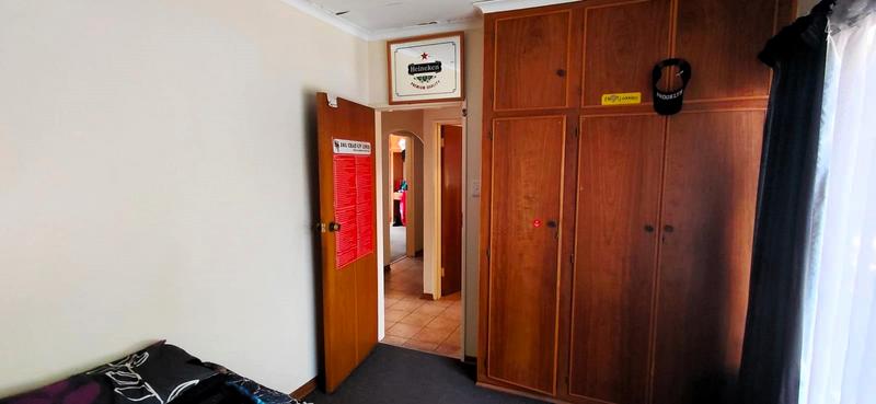 4 Bedroom Property for Sale in Universitas Ridge Free State